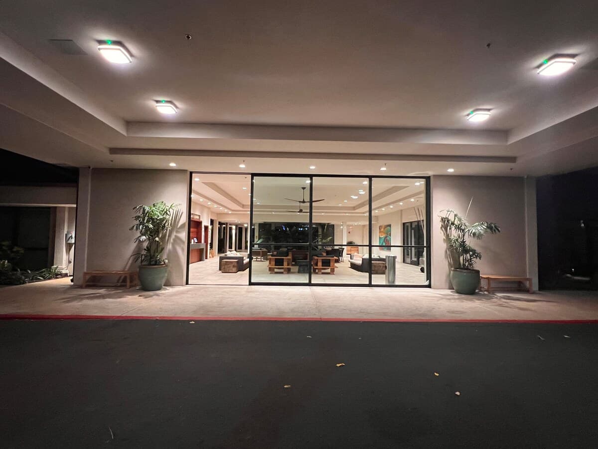 Condo in Lahaina · ★4.93 · 1 bedroom · 2 beds · 1 bath - Photo 3