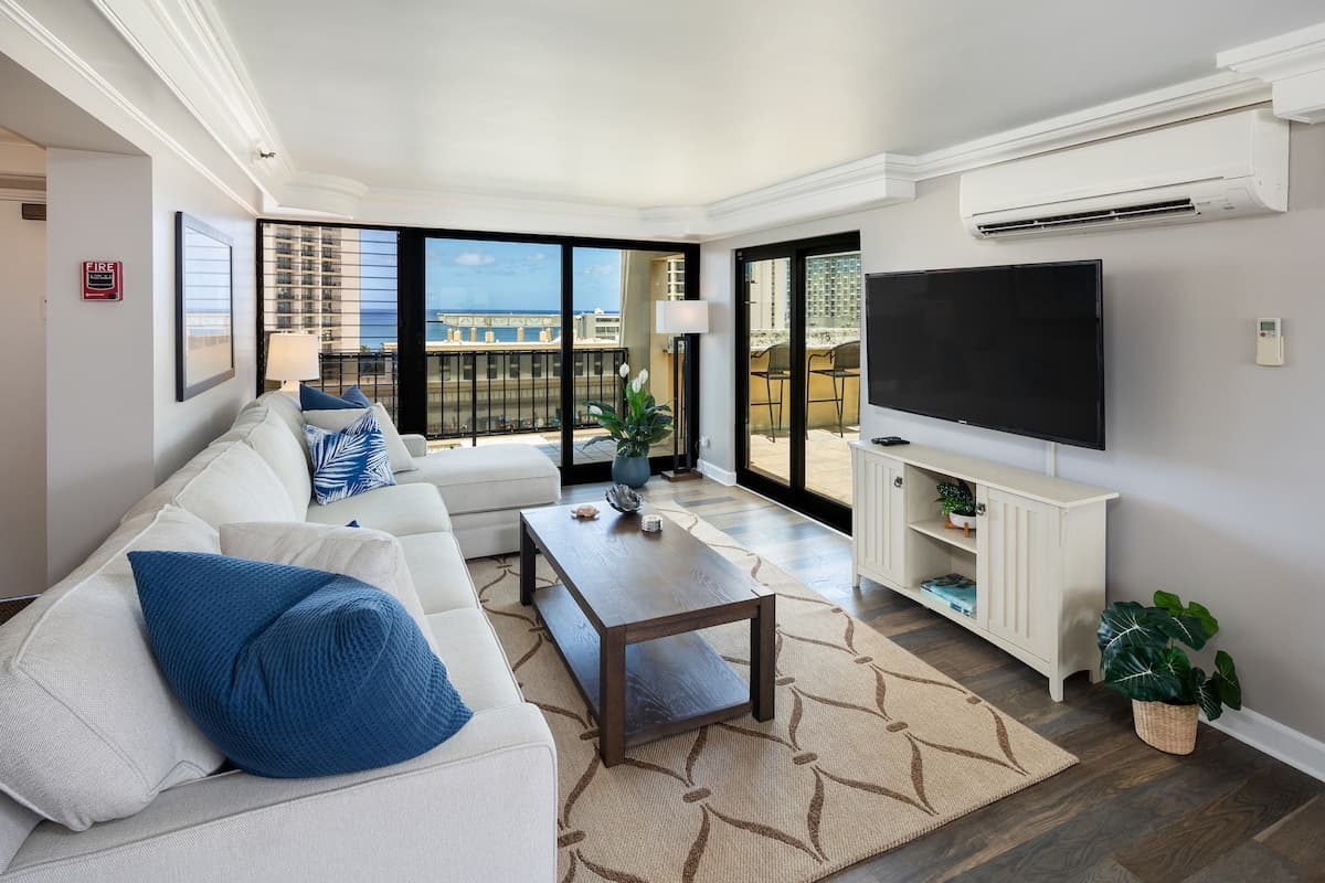 3-Minute Walk to Beach, Free Parking/Pool/Wi-Fi - Photo 3