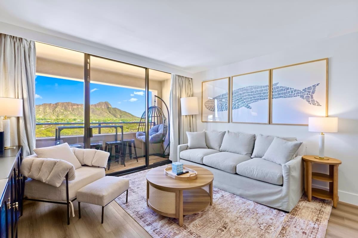 16F-Grand Diamond Head View-2BR-Waikiki w/Parking! - Photo 3