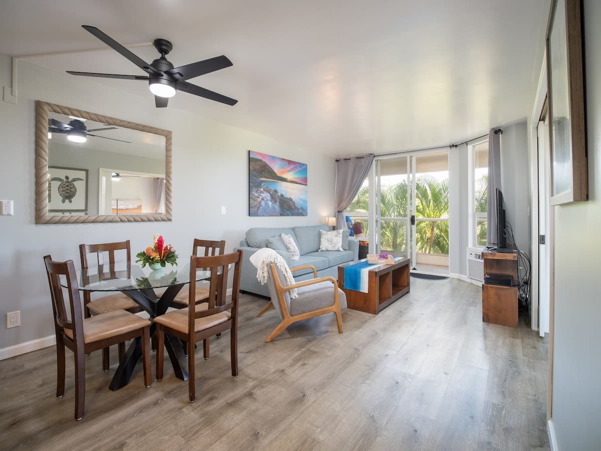 Condo in Kihei · ★5.0 · 1 bedroom · 2 beds · 1 private bath - Photo 5