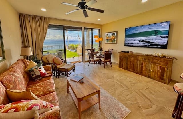Townhouse in Lahaina · ★5.0 · 1 bedroom · 2 beds · 1 bath - Photo 1