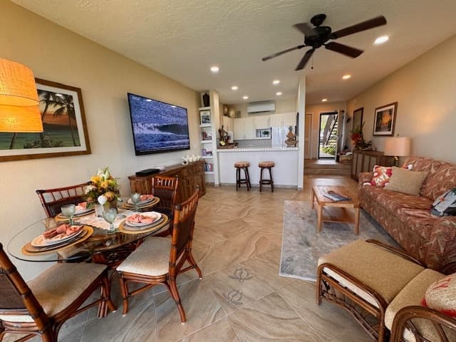 Townhouse in Lahaina · ★5.0 · 1 bedroom · 2 beds · 1 bath - Photo 4