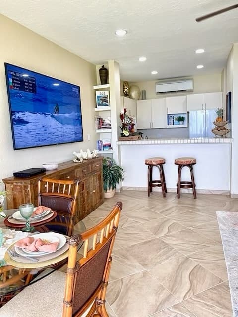 Townhouse in Lahaina · ★5.0 · 1 bedroom · 2 beds · 1 bath - Photo 5