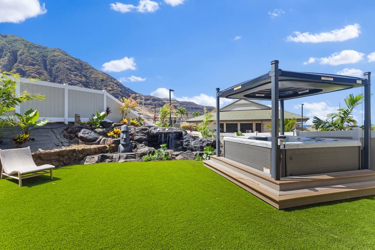 Home in Waianae · ★4.98 · 4 bedrooms · 6 beds · 2.5 private baths - Photo 1