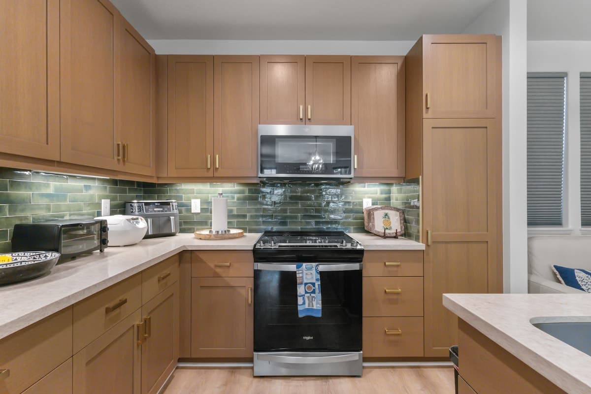 Home in Waianae · ★4.98 · 4 bedrooms · 6 beds · 2.5 private baths - Photo 4