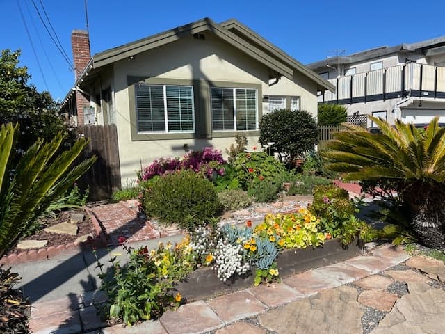 Hot tub, fire table & deck near San Francisco - Photo 3