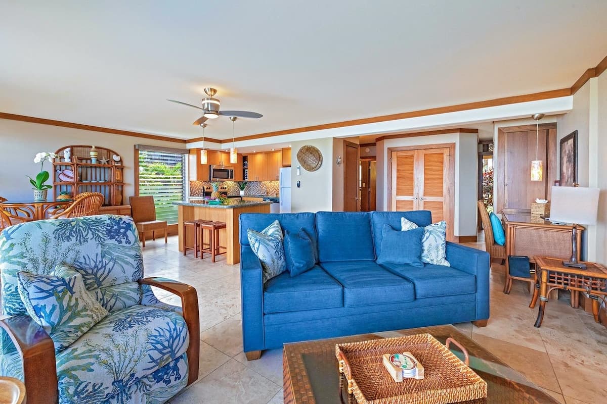 Aloha! 10 Steps to Ocean. Breathtaking Ocean Front - Photo 3
