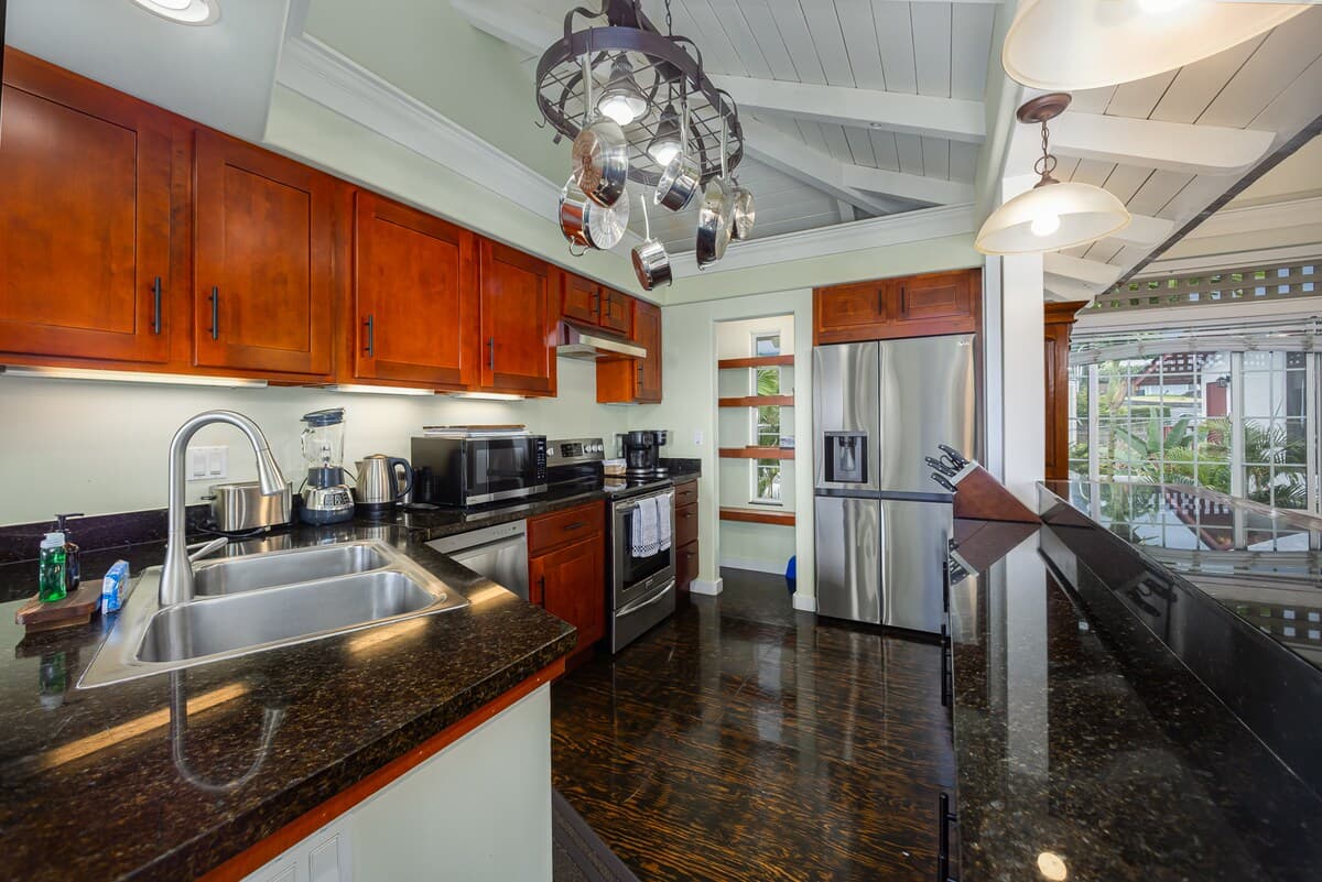 Kona Penthouse Retreat - Relaxed 2 BD w/Ocean View - Photo 3