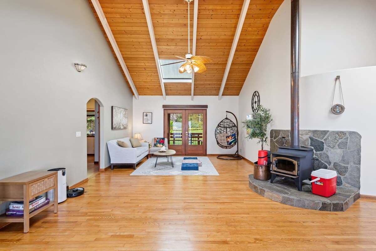 Home in Kailua-Kona · ★4.98 · 3 bedrooms · 4 beds · 2 baths - Photo 2