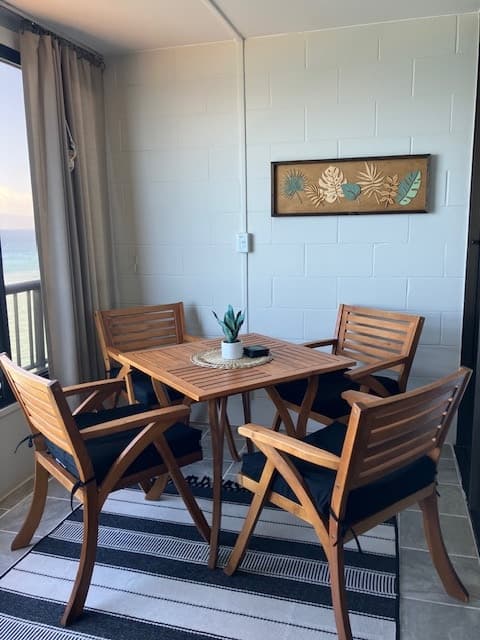 Condo in Lahaina · ★4.96 · Studio · 1 bath - Photo 4