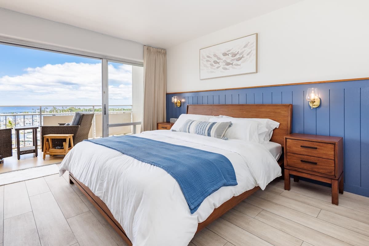 Waikiki Ocean View - Ilikai 808 + Free Parking - Photo 1