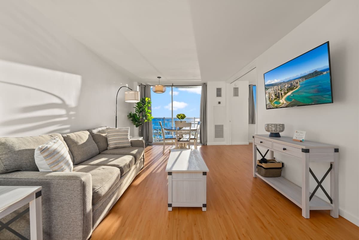*Newly Renovated Oceanfront Waikiki- Ilikai Marina - Photo 3