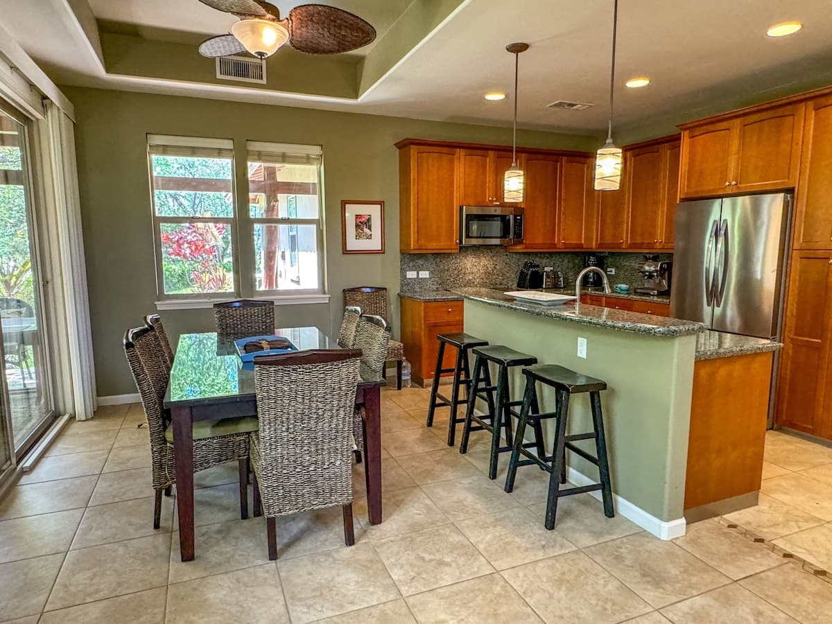 Townhouse in Kameula · ★4.95 · 2 bedrooms · 2 beds · 2 baths - Photo 5