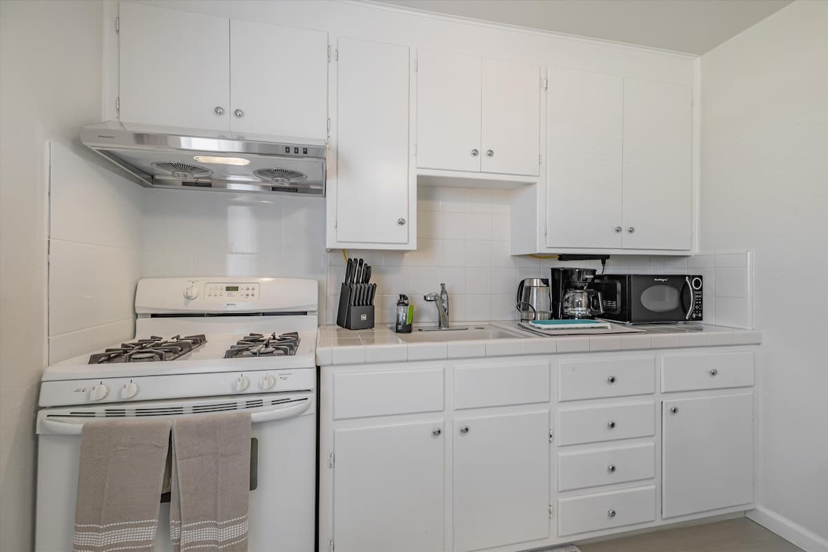 Luxury 3BR Home in Heart of San Jose - Photo 4