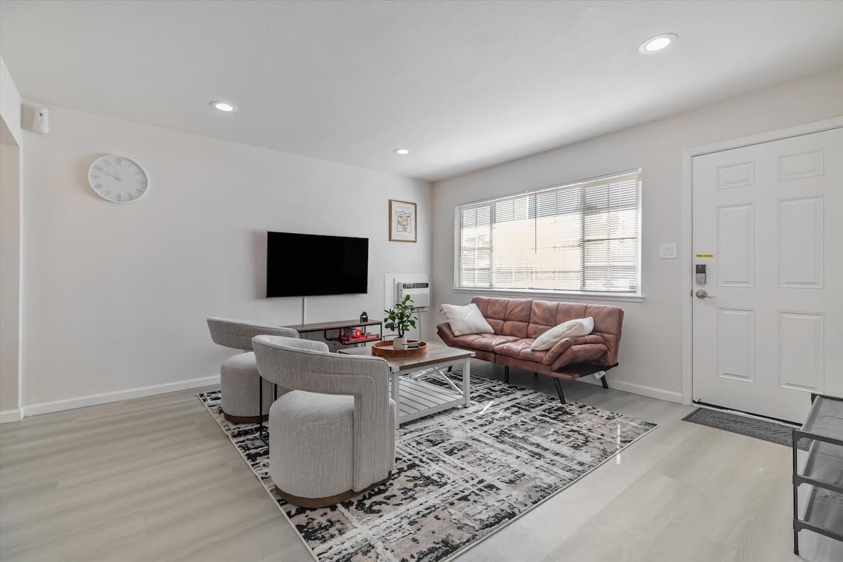 Luxury 3BR Home in Heart of San Jose - Photo 2