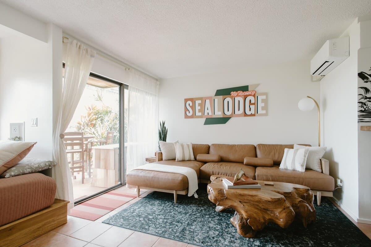 Seaside Haven- Oceanfront/Local Art/AC - Photo 1