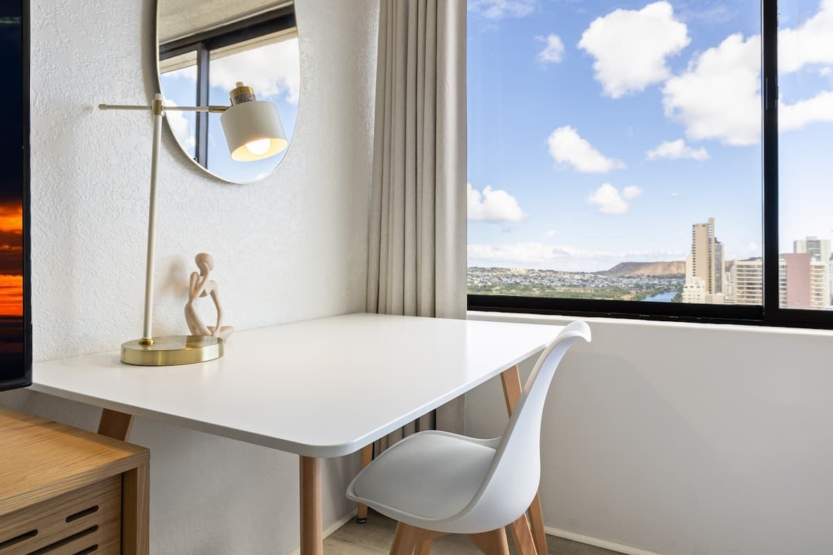 Modern Waikiki Oasis w/ Ocean View - Photo 3