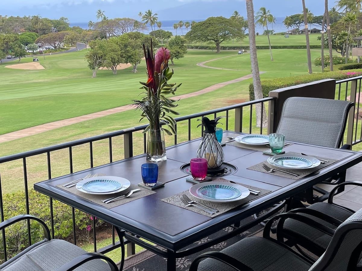 Condo in Kaanapali · ★5.0 · 2 bedrooms · 4 beds · 2 private baths - Photo 1