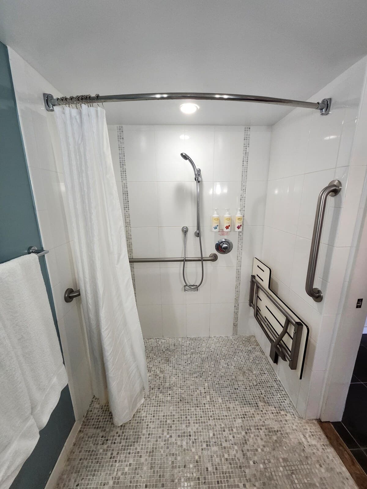 Hotel in Honolulu · ★4.91 · 1 bedroom · 1 bed · 1 private bath - Photo 4