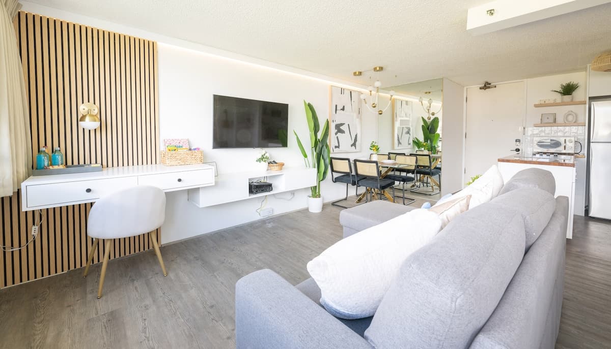 Condo in Honolulu · ★4.84 · 1 bedroom · 4 beds · 1 private bath - Photo 3