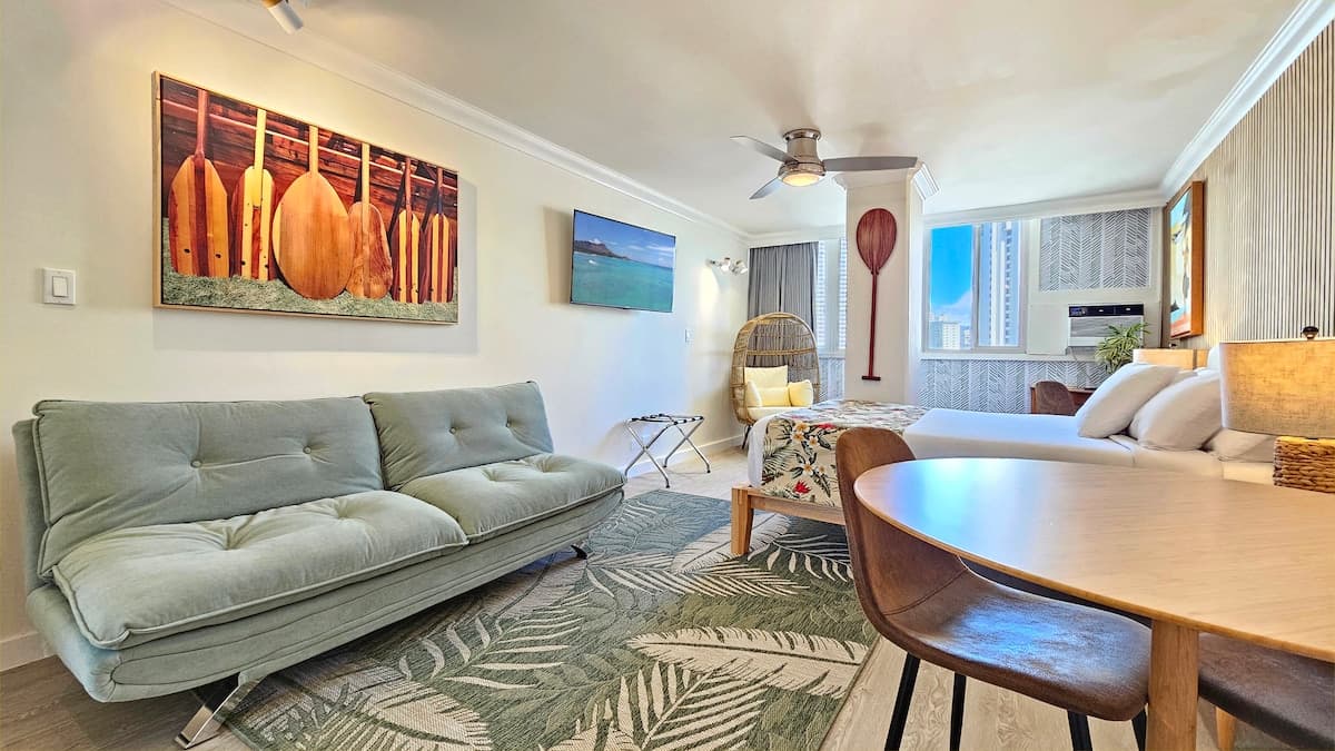 Sundeck Level—Queen Bed & Sofa-Bed+Full Kitchen - Photo 3