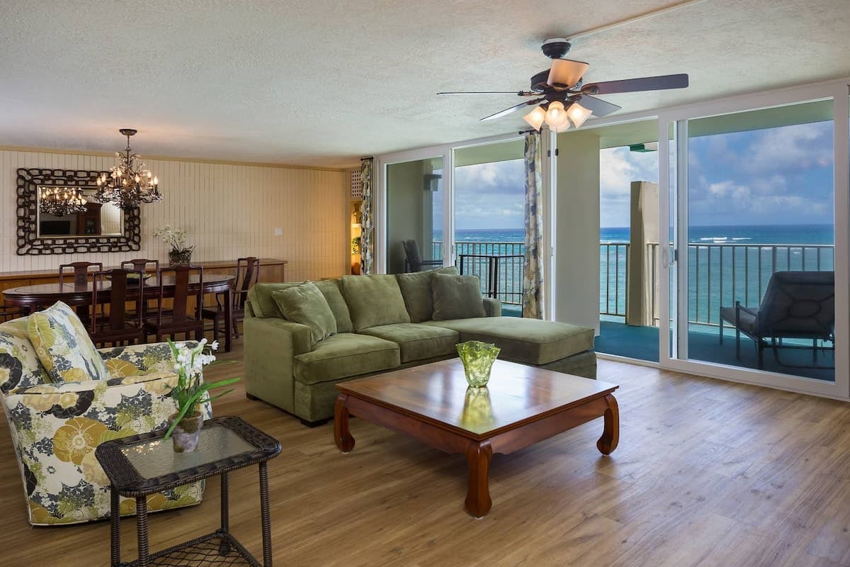 Condo in Hauula · ★4.42 · 4 bedrooms · 6 beds · 5.5 private baths - Photo 5
