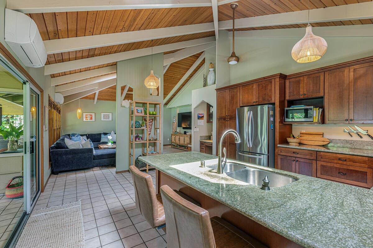 Home in Princeville · ★4.94 · 3 bedrooms · 3 beds · 2 baths - Photo 5