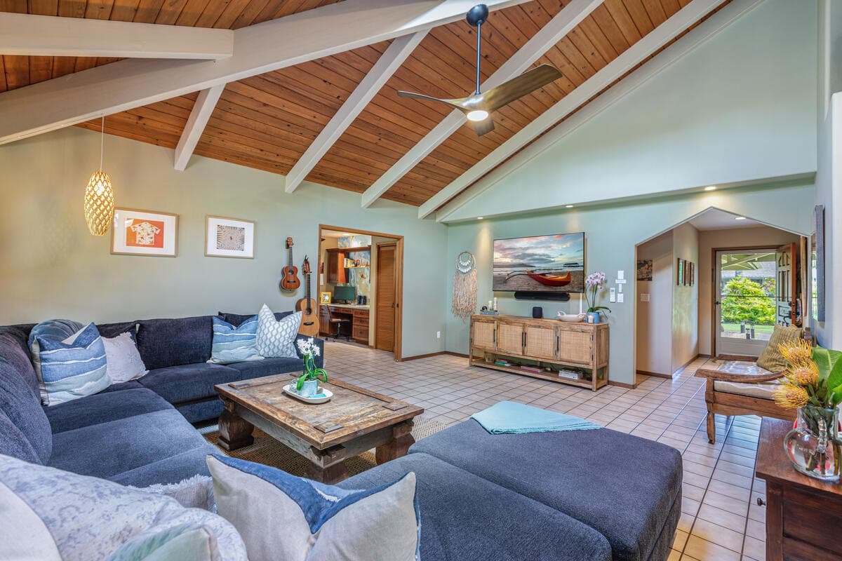 Home in Princeville · ★4.94 · 3 bedrooms · 3 beds · 2 baths - Photo 2