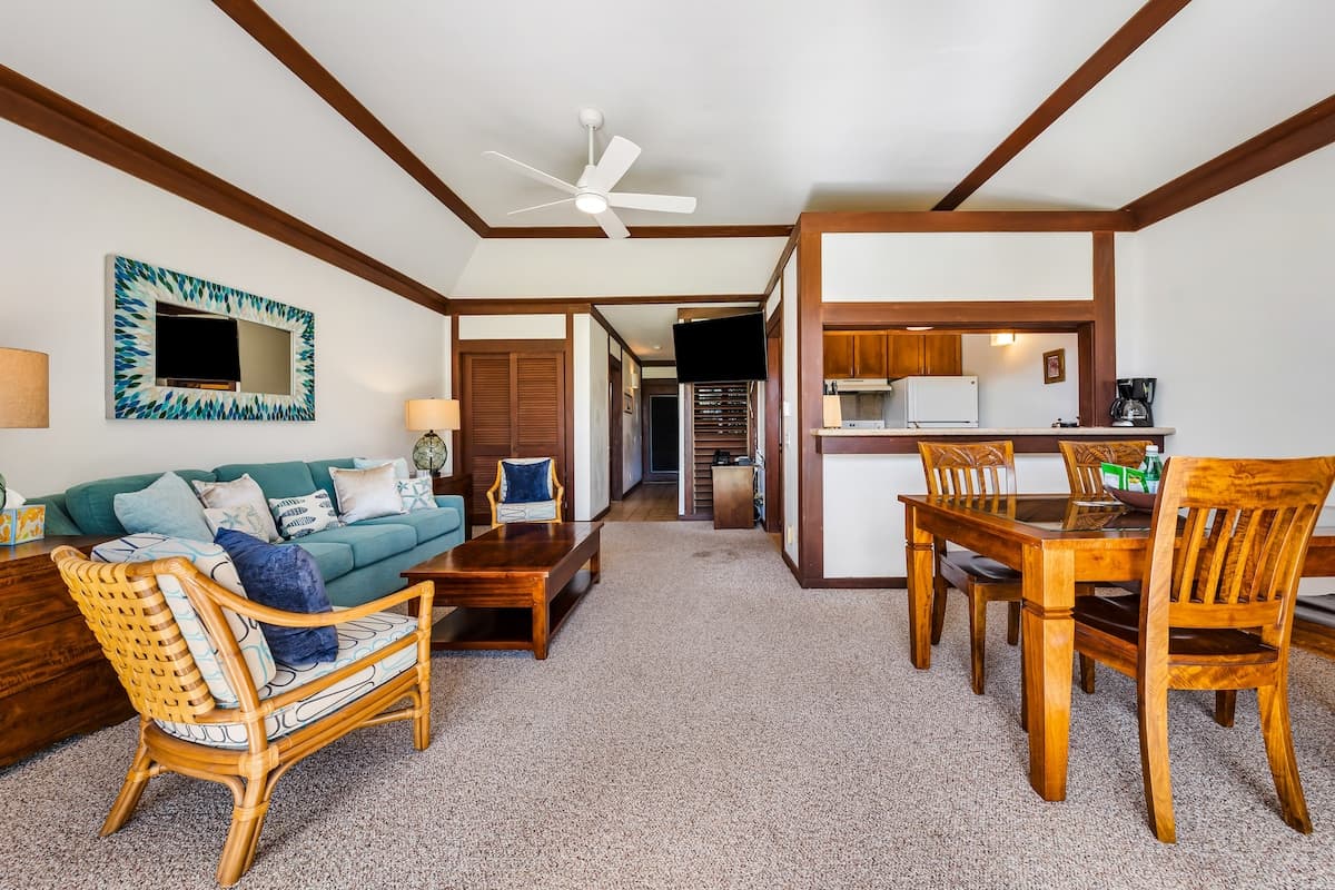 A/C, Gourmet Kitchen, Pool, King Bed, Grnd Flr - Photo 4