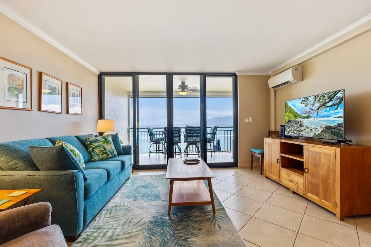 Condo in Lahaina · ★4.8 · 1 bedroom · 1 bed · 1 bath - Photo 3