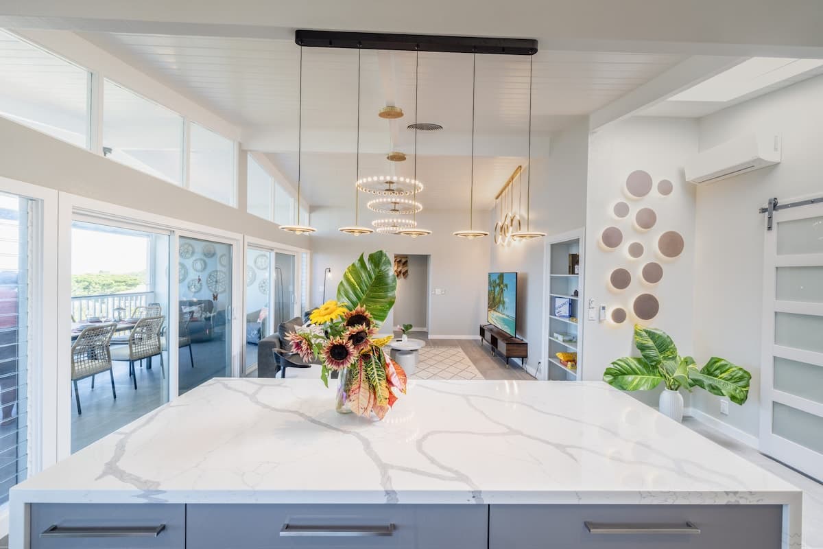 New Modern Interior, OceanView, HotTub, Forest - Photo 3