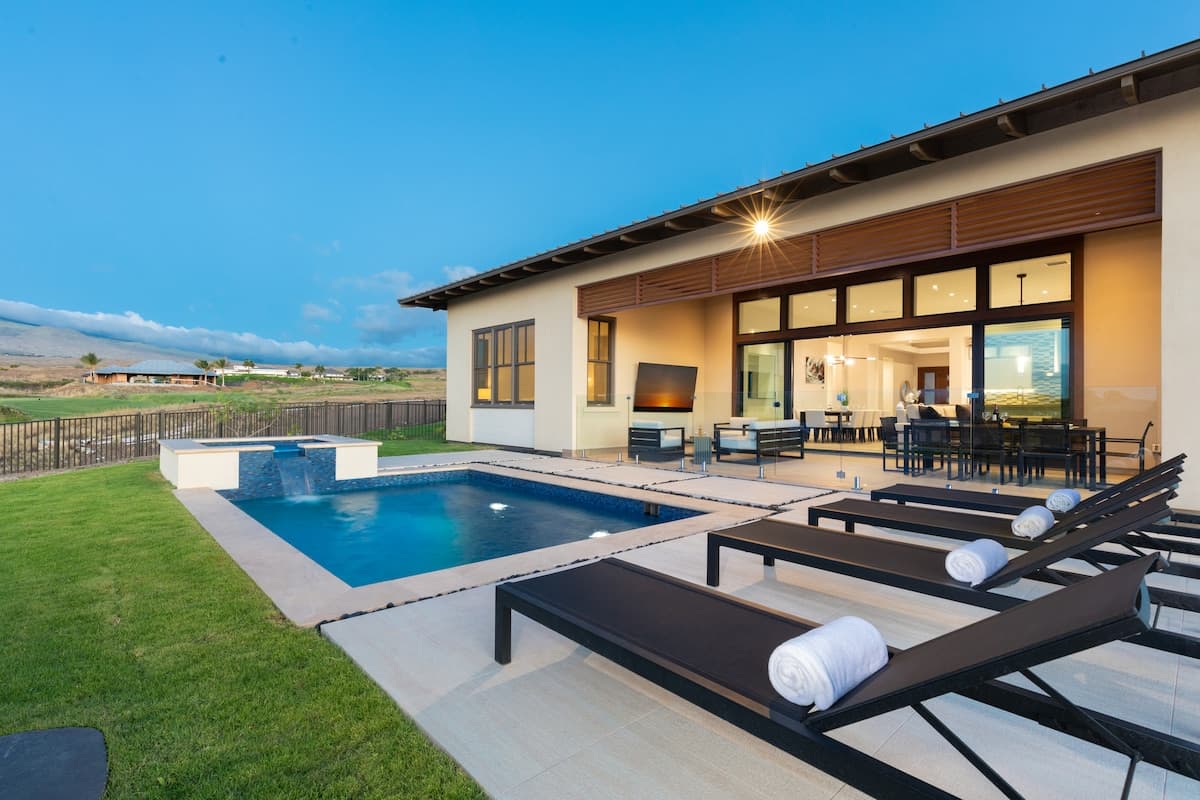 Home in Waimea · ★5.0 · 4 bedrooms · 5 beds · 4.5 baths - Photo 1