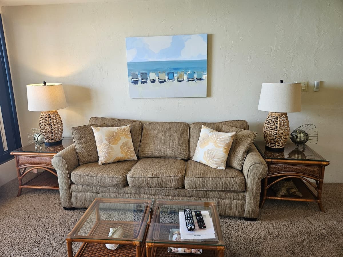 Condo in Lahaina · ★4.88 · 1 bedroom · 1 bed · 1 bath - Photo 2