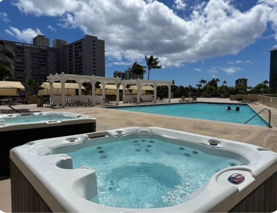 :1211 Hawaiian Palms: - Photo 4
