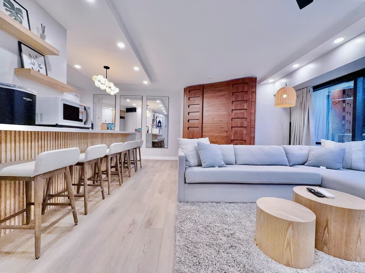 Financial District 1BR-Fully Renovated w/Parking - Photo 3