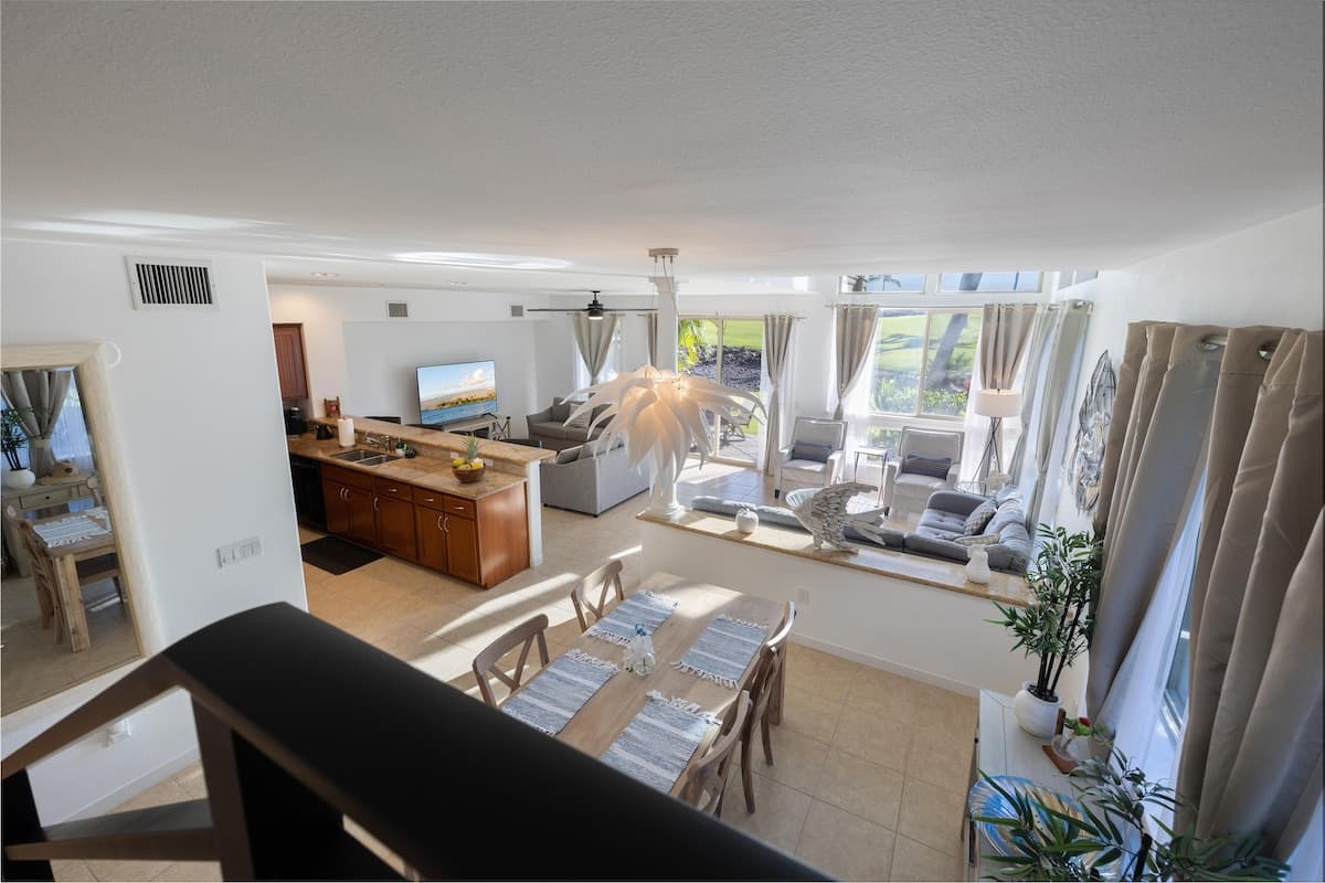 Condo in Waimea · ★5.0 · 3 bedrooms · 4 beds · 3 private baths - Photo 3