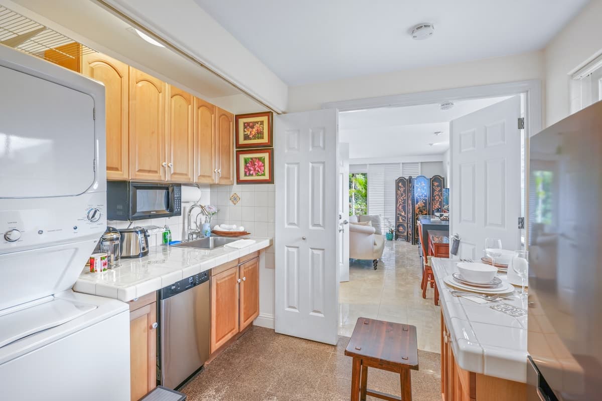 Beautiful Luxury Air Conditioned Apartment, Kauai - Photo 3