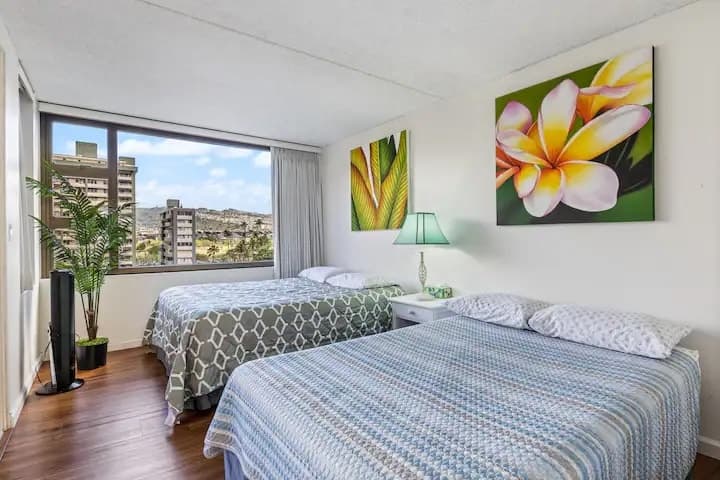 Condo in Honolulu · ★4.53 · 1 bedroom · 4 beds · 1 private bath - Photo 2