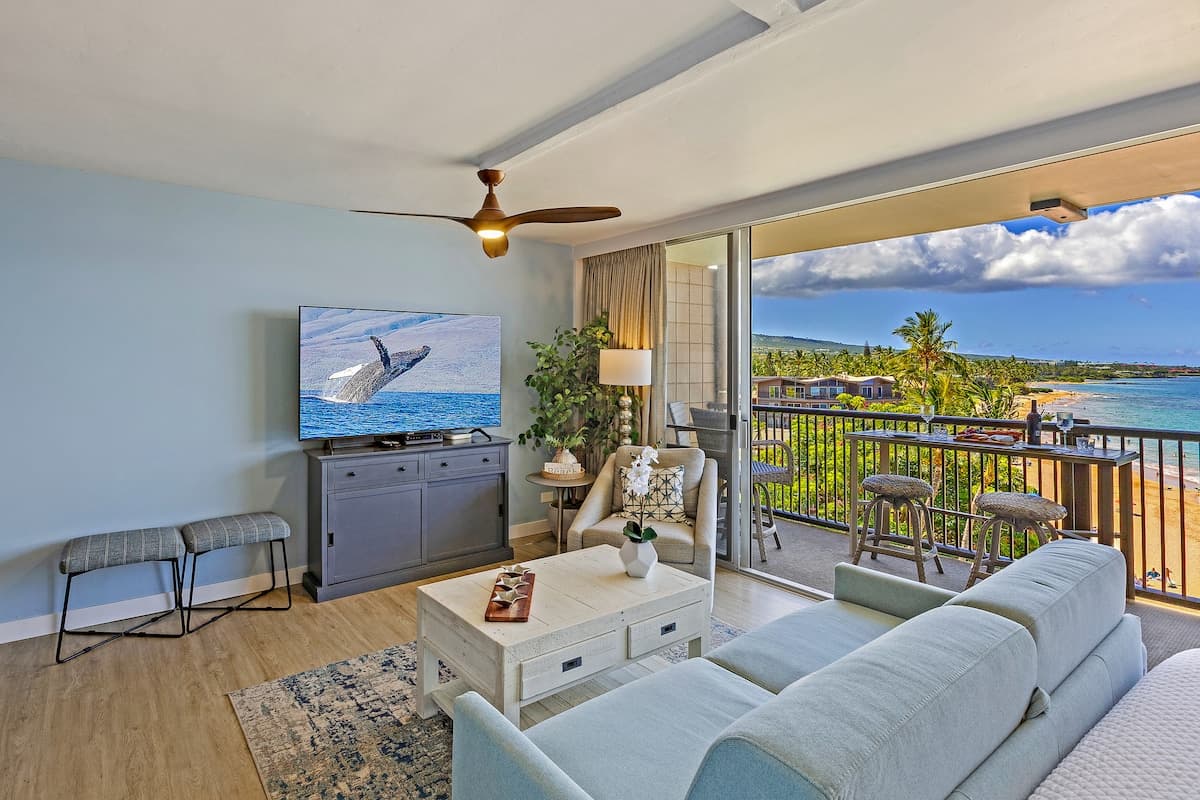 Tropical Oceanfront Escape *Pure Elegance* - Photo 3