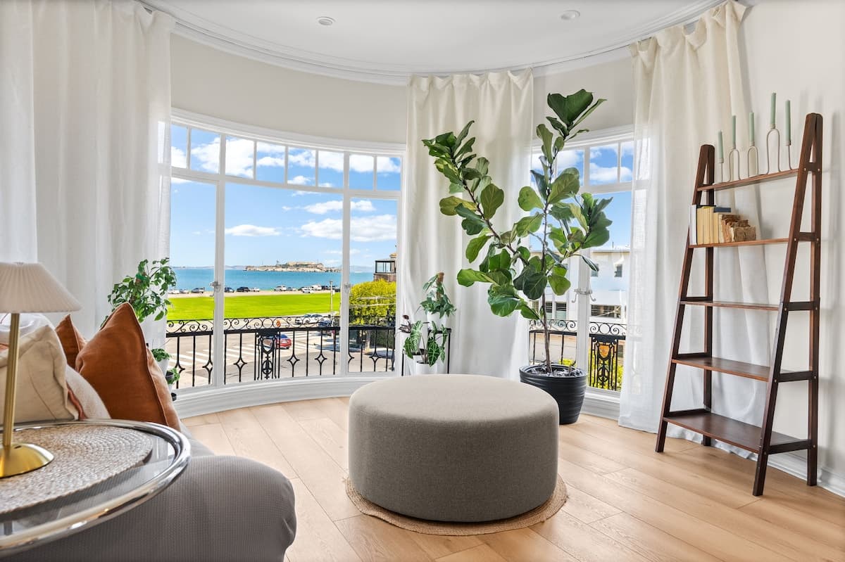 Marina Waterfront Condo with Private Sauna - Photo 3