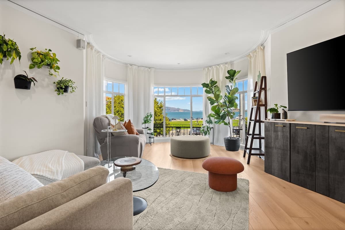 Marina Waterfront Condo with Private Sauna - Photo 1