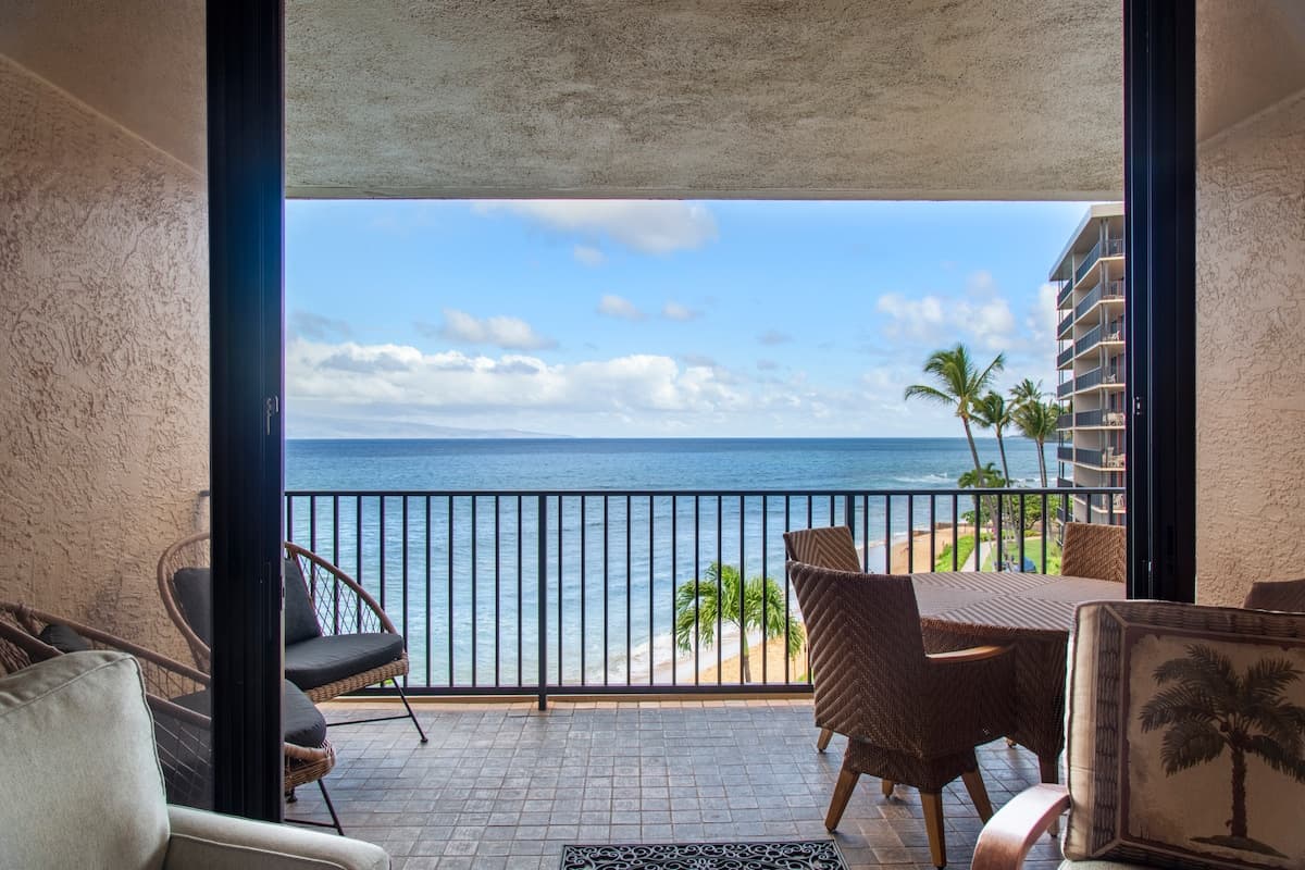 Condo in Lahaina · ★4.81 · 3 bedrooms · 4 beds · 2 private baths - Photo 4