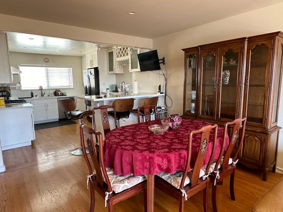 Classic Victorian Main Level with Private Yard - Photo 4