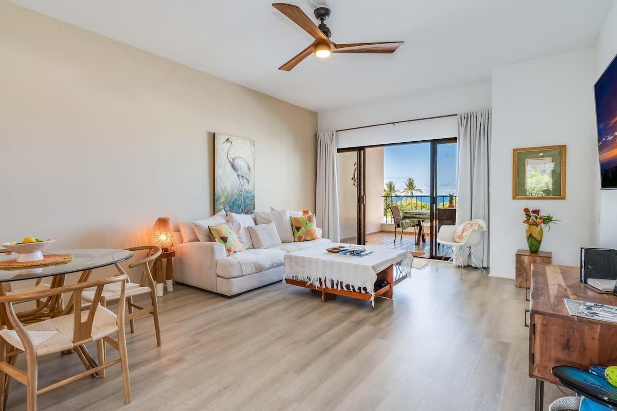 Condo in Kailua-Kona · ★4.79 · 2 bedrooms · 2 beds · 2 baths - Photo 1