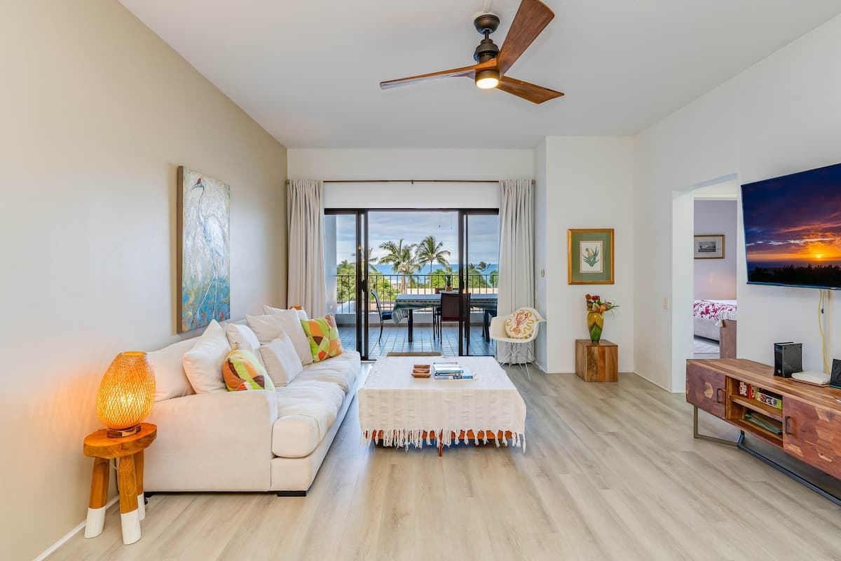 Condo in Kailua-Kona · ★4.79 · 2 bedrooms · 2 beds · 2 baths - Photo 2
