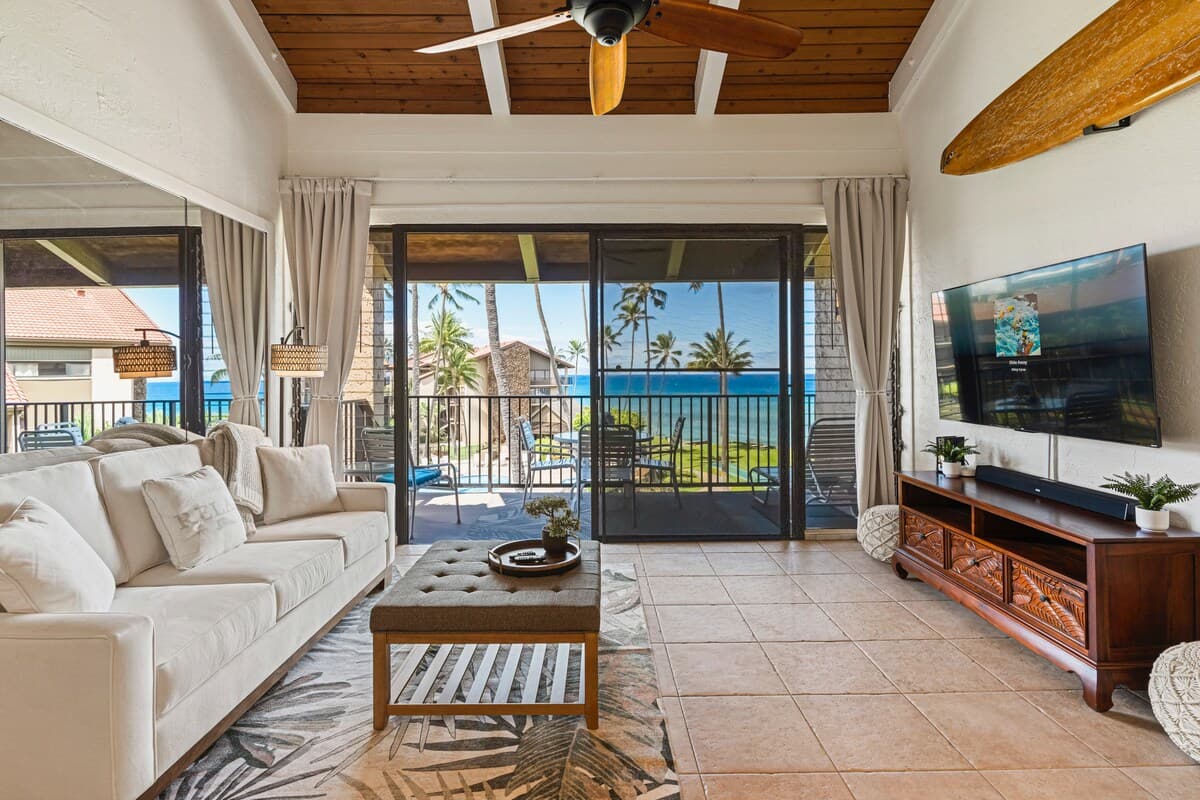 3 Bed Oceanfront Penthouse - Photo 2