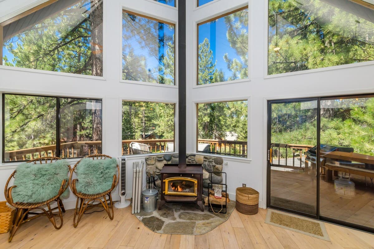 Northstar Cabin Forest Views, Shuttle, Hot Tub - Photo 4