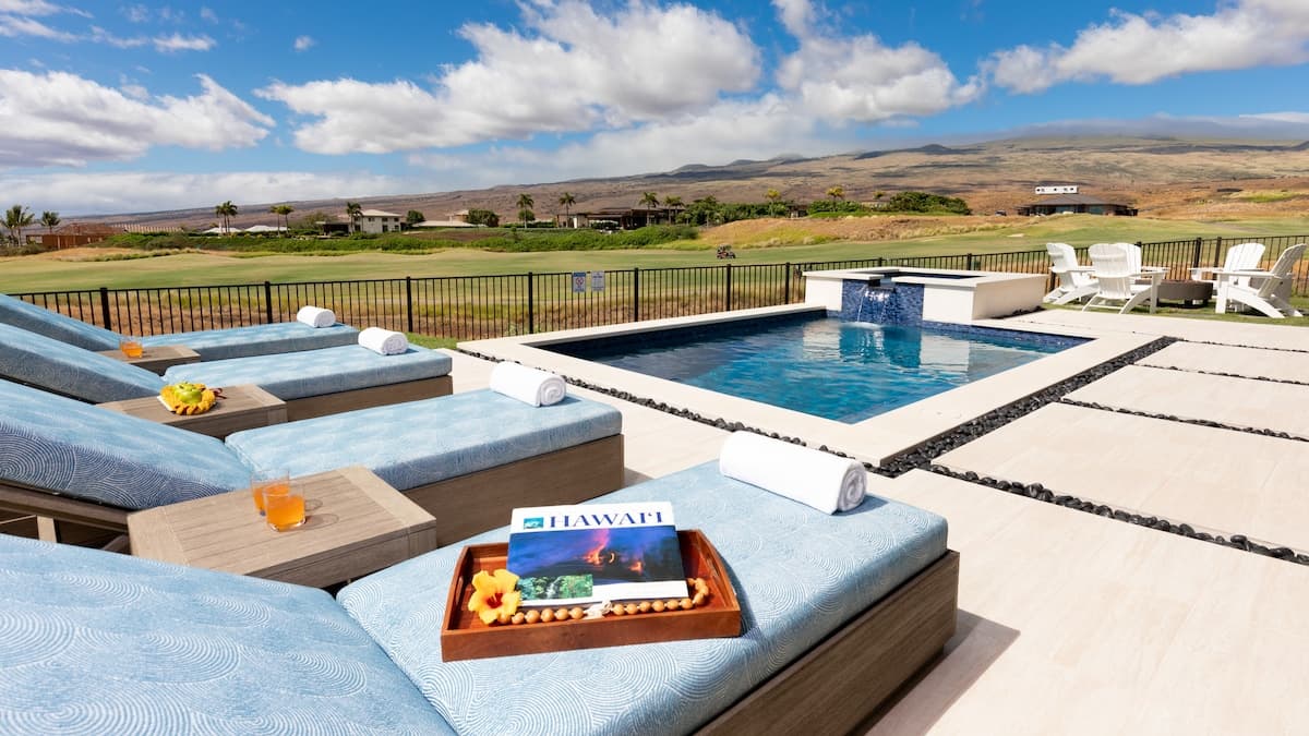 Home in Waimea · ★5.0 · 4 bedrooms · 7 beds · 4.5 baths - Photo 4