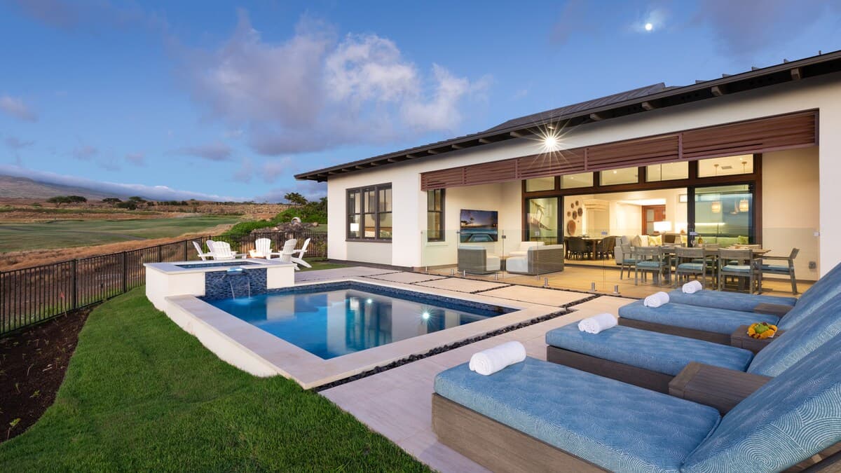 Home in Waimea · ★5.0 · 4 bedrooms · 7 beds · 4.5 baths - Photo 5