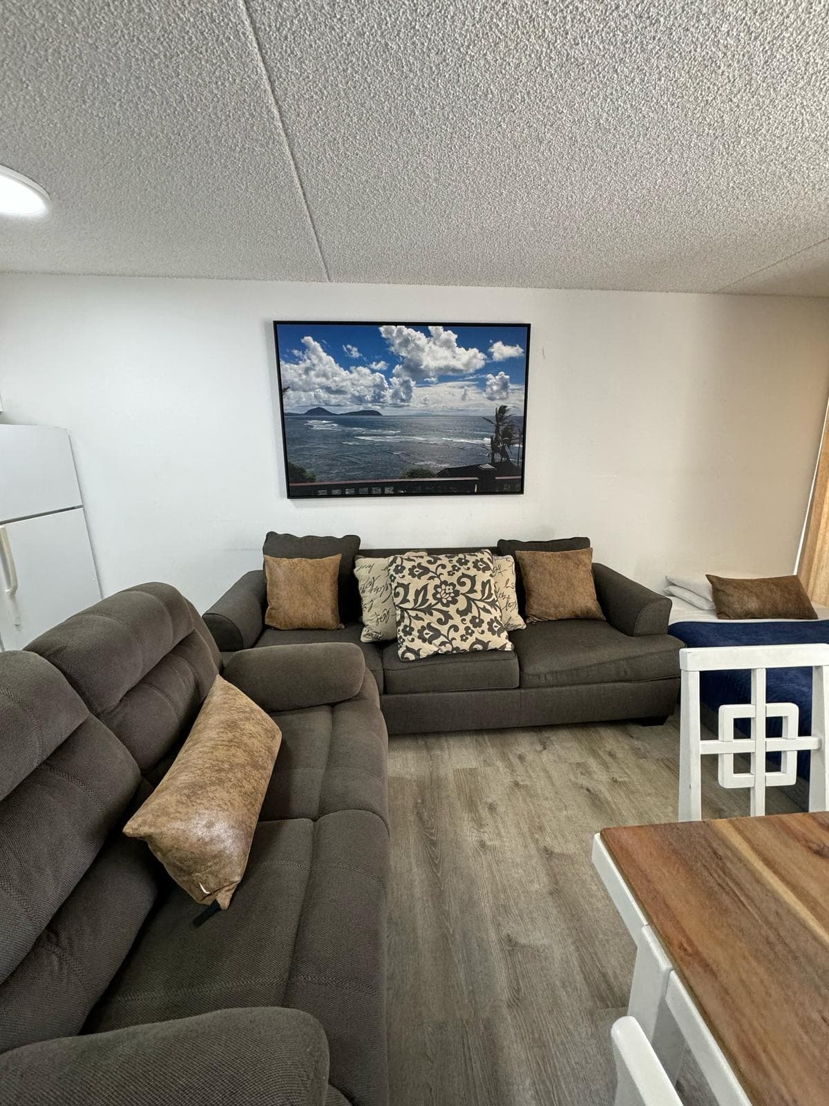 Condo in Honolulu · ★4.76 · 1 bedroom · 3 beds · 1 private bath - Photo 3
